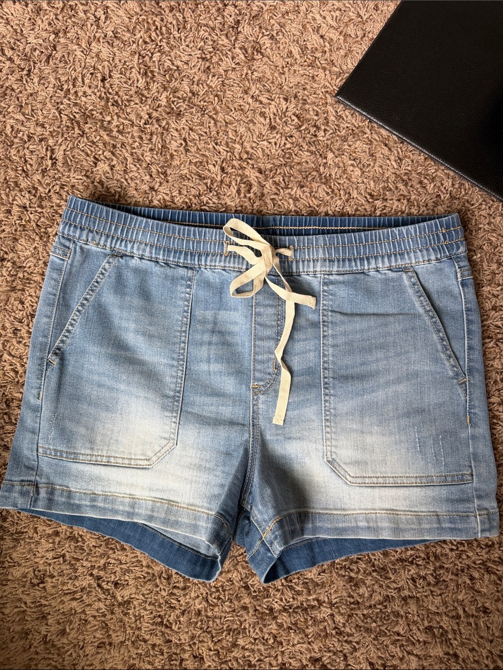 Pull-on  Women's Shorts